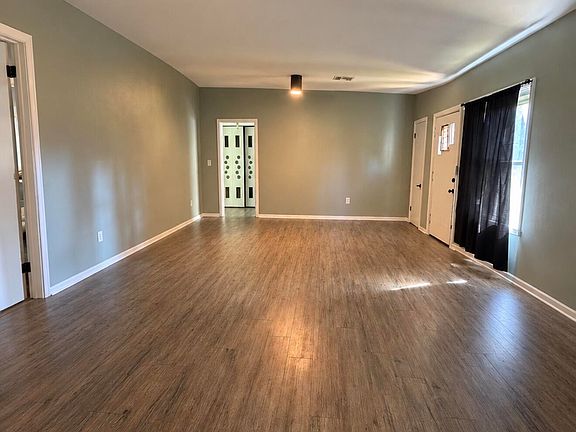 2nd image of 6668 Maple St
