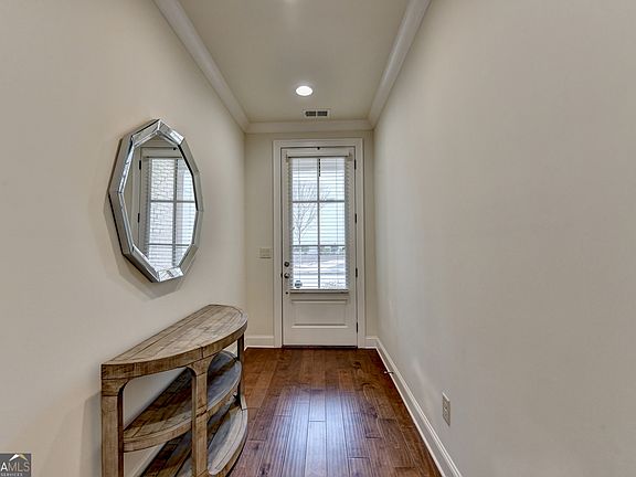 4th image of 5260 Cresslyn Rdg
