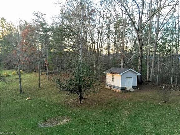 3rd image of 877 Mountain Haven Dr