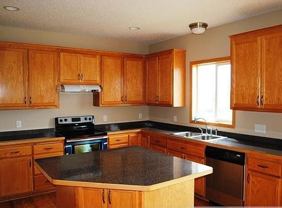 3rd image of 703 Williams Dr