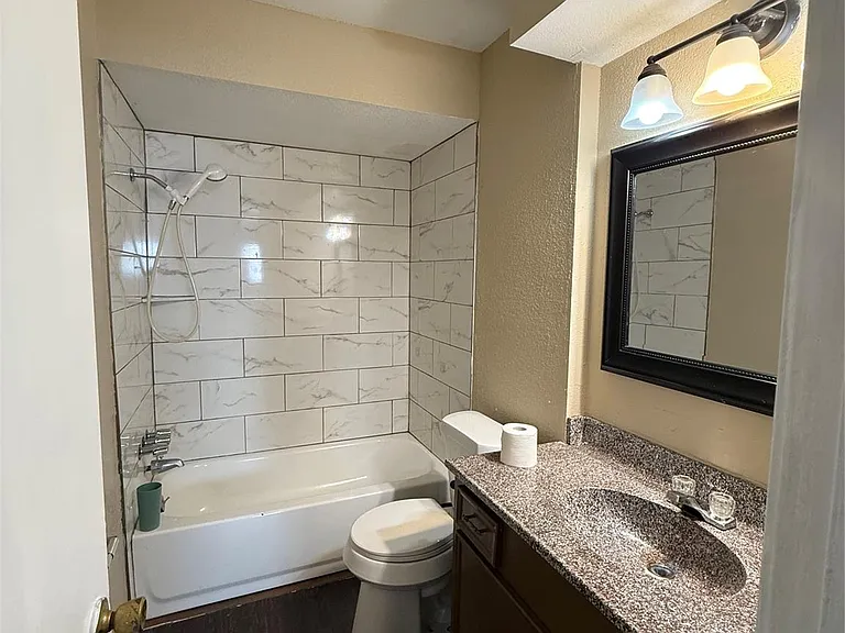 1503 Donovan St #6 — Photo 12