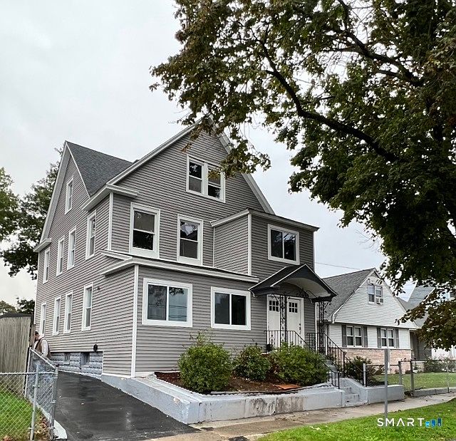 1st image of 7 Burritt Avenue