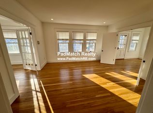 25 Owencroft Rd, Dorchester Center, MA 02124