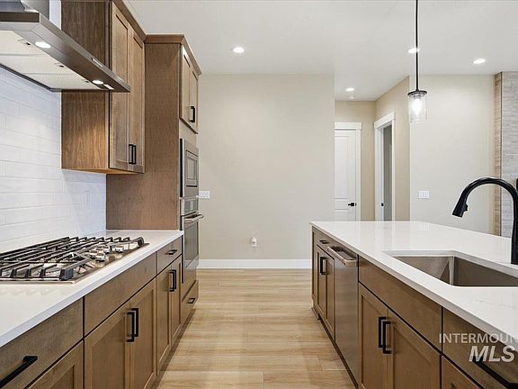 6th image of this home