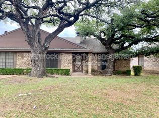 910 Briar Dr, Waco, TX 76710