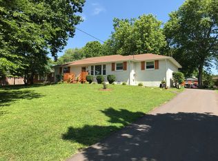 1919 Valley Park Dr, Nashville, TN 37216