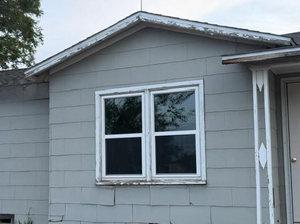 1204 Burleson