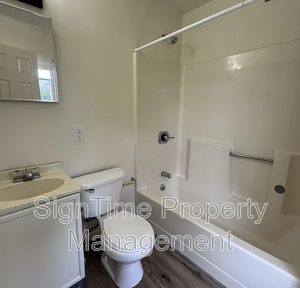 627 N Mulberry St — Photo 23