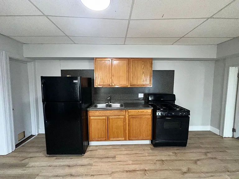 37 N Franklin Street — Photo 3
