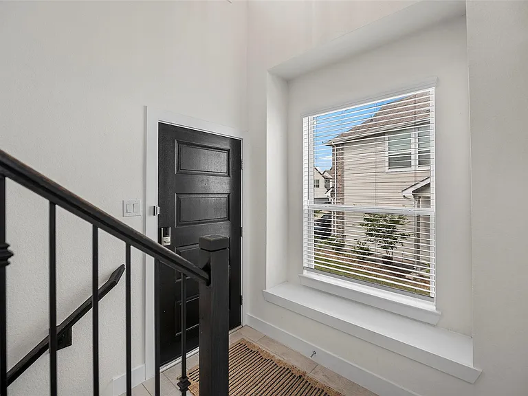 21130 Medina River Dr — Photo 5