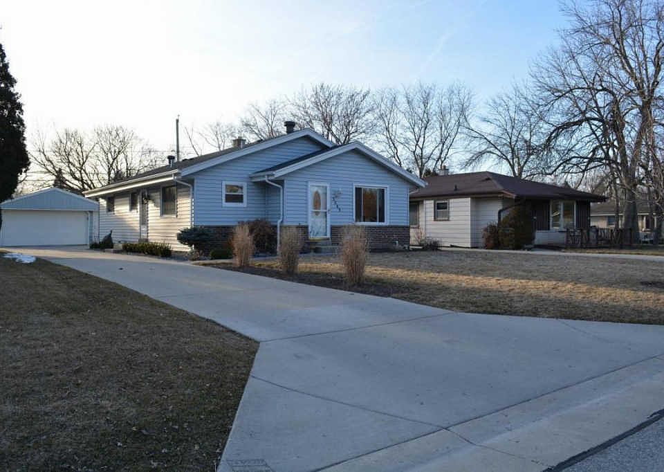 2nd image of 5649 S 42nd St