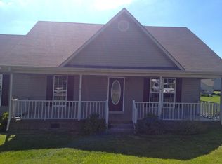 30 Hunters Ridge Dr, Fayetteville, TN 37334