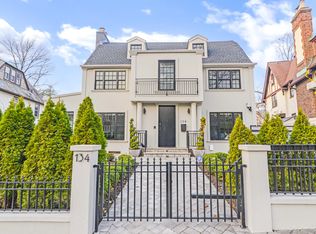 134 Audley St, Kew Gardens, NY 11418