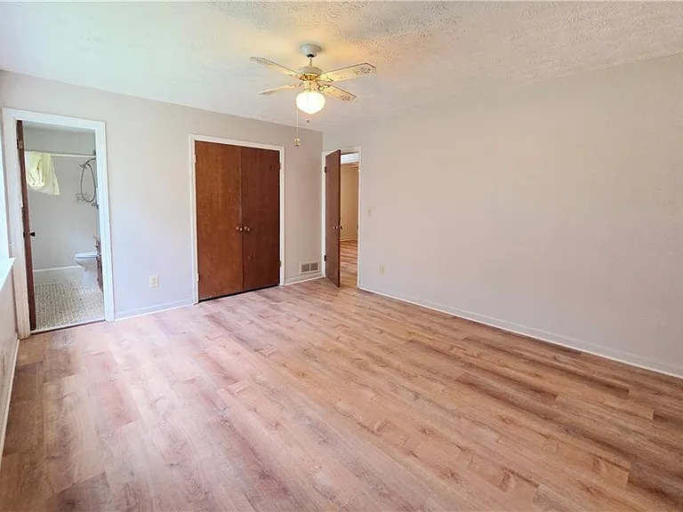 3533 Charlotte Dr — Photo 26