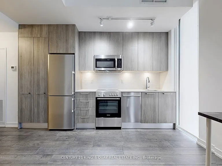 28 Wellesley St E #1501 — Photo 18