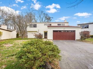 197 Starlight Ct, Old Bridge, NJ 08857