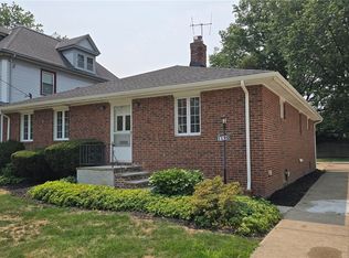 1190 Belle Ave, Lakewood, OH 44107