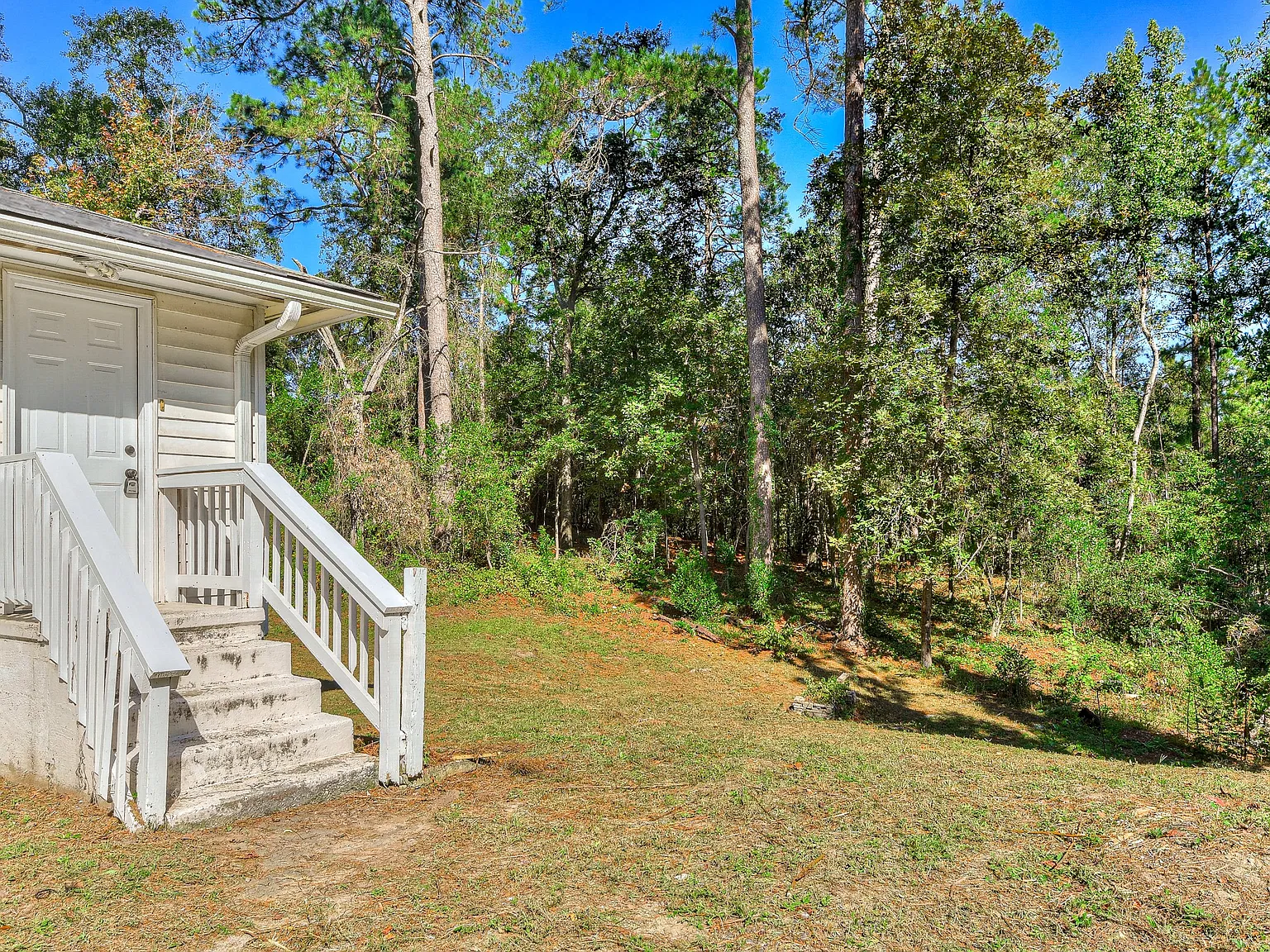 3 bed, 1200 sqft, $1,500 — Photo 4