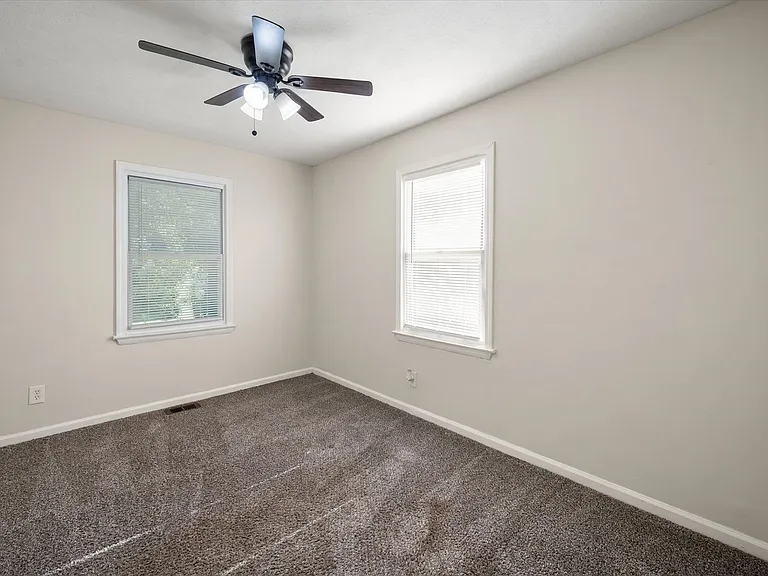 2629 Olive St — Photo 9
