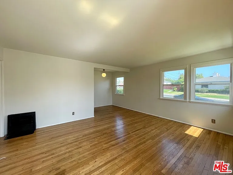5954 W 85th Pl — Photo 5