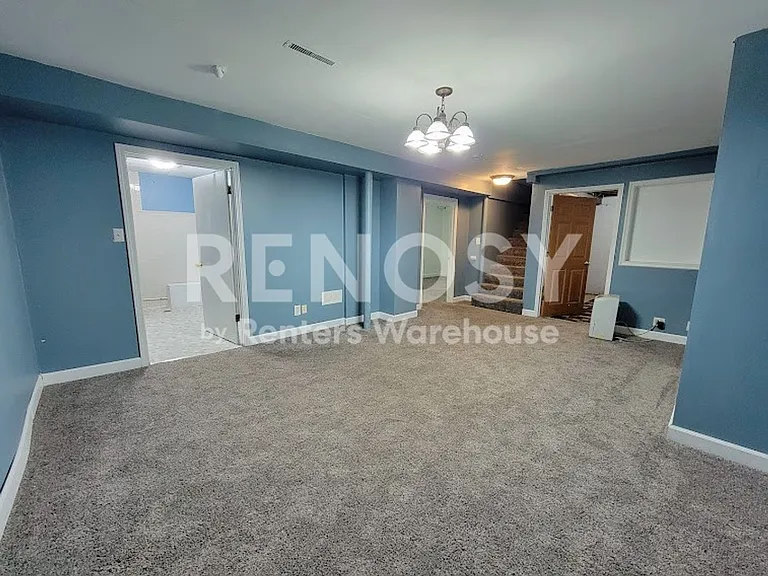 875 Agate St — Photo 10