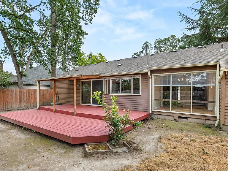 20329 SW Rock Ct — Photo 37
