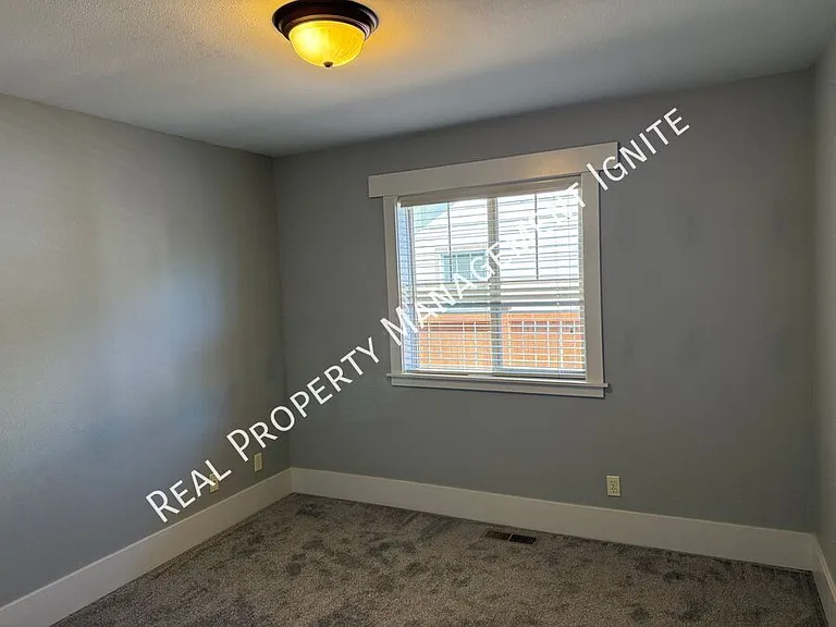 2955 NW Bordeaux Ln — Photo 11