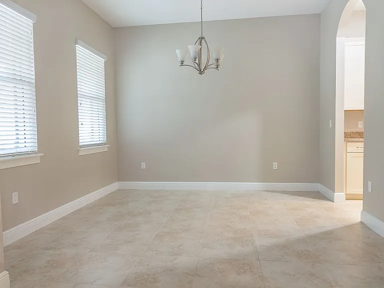 906 Victoria Hills Dr S — Photo 15