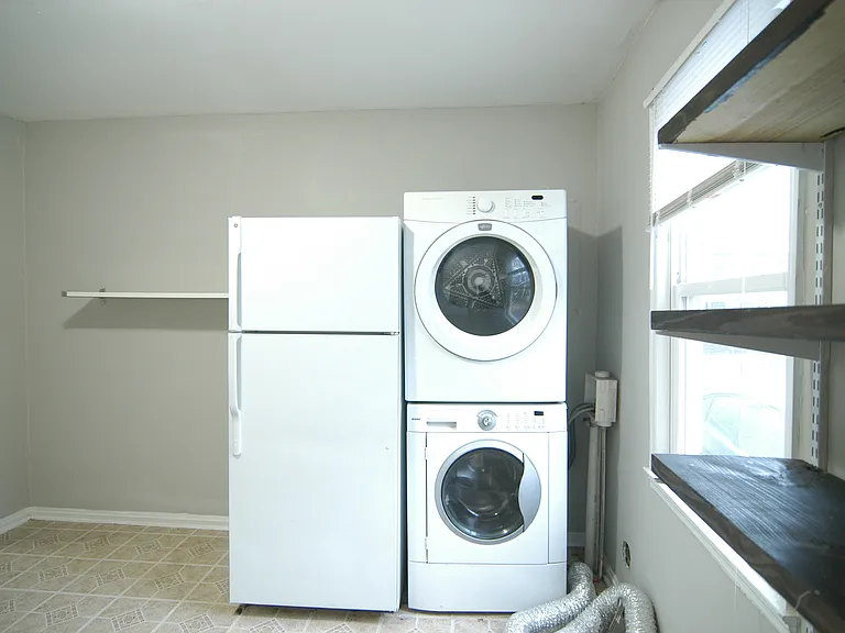 314 Oriel Ave — Photo 14