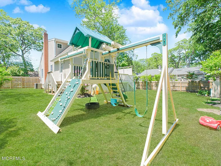 209 Woodcrest Rd — Photo 39