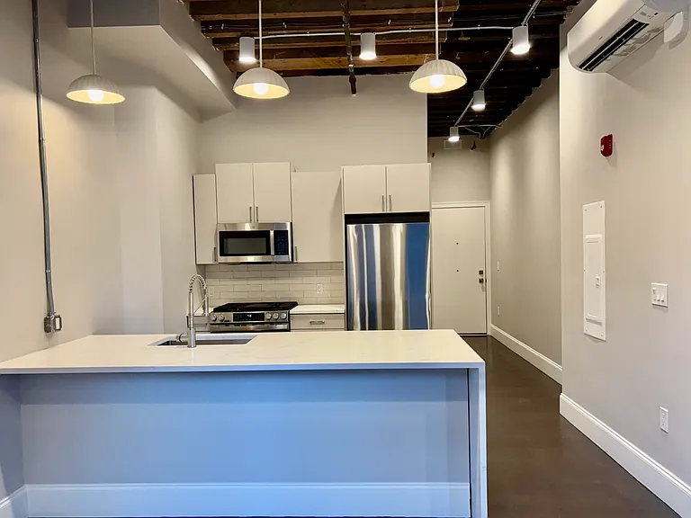 281 Franklin St — Photo 18