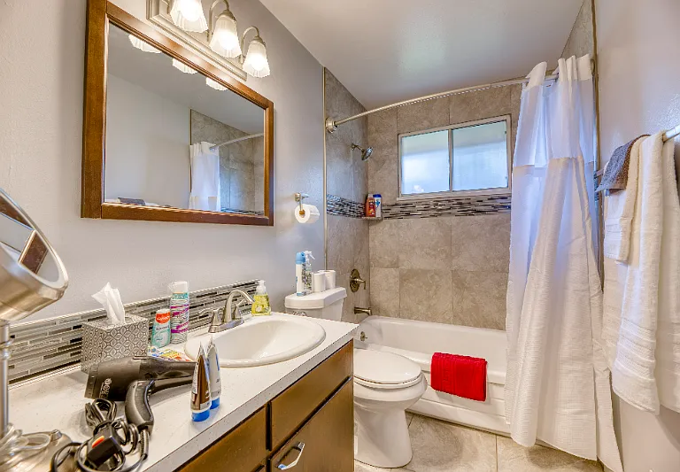 25 Upham St — Photo 4