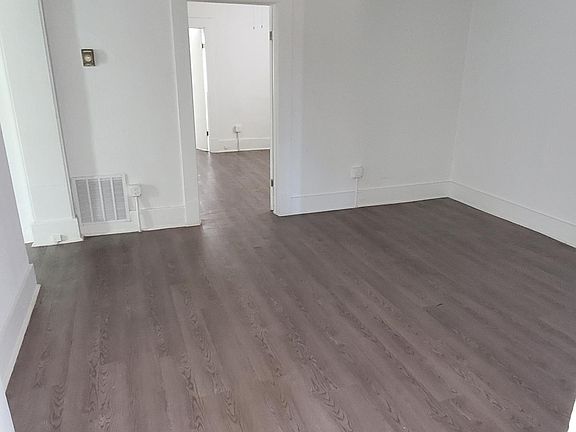4th image of 3917 Jackson Ave