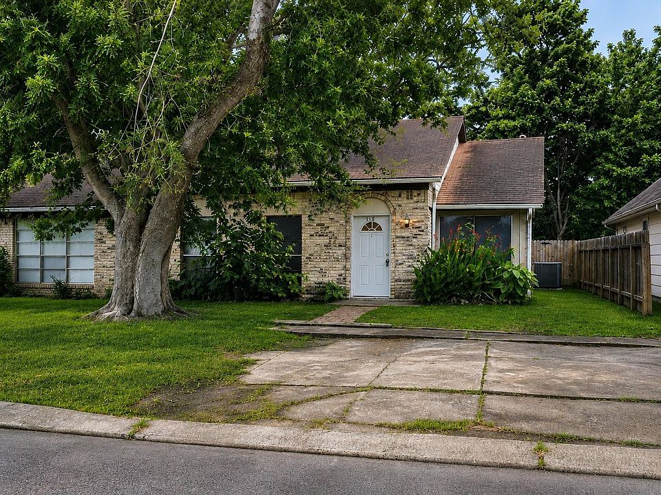 1st image of 615 Cole St