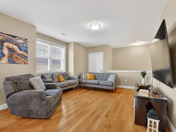 7 Gorham St #57, Chelmsford, MA 01824