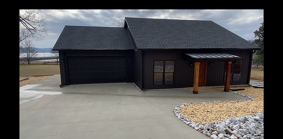 2nd image of 285 Adventure Rd