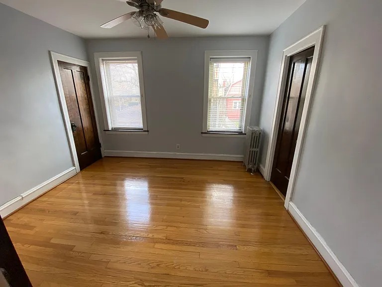 Bedroom with access to bathroom