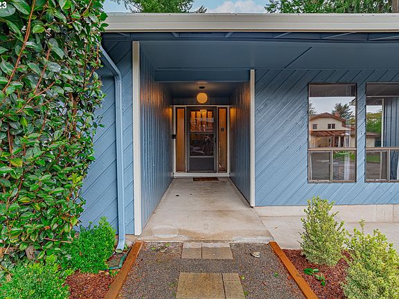 4th image of 1607 SE 121st Ave