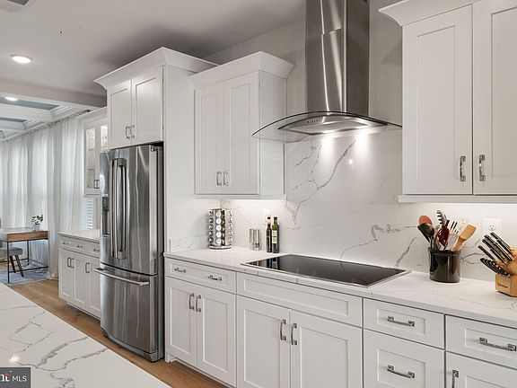 5th image of 21 Silverway Dr Unit 11