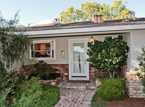 3rd image of 968 Cuesta Dr