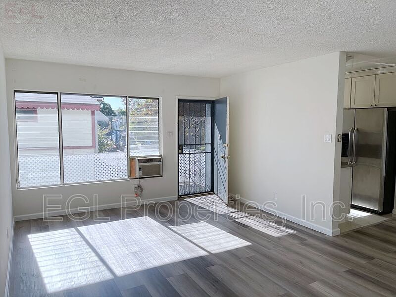 1st image of 814 S Holt Ave APT 3