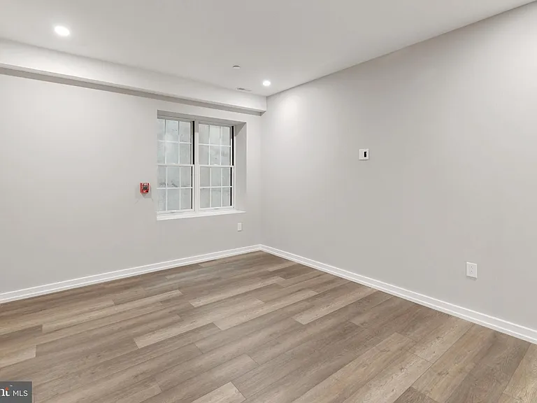 752 S 16th St #1B — Photo 15