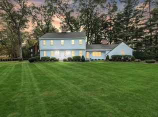 21 Salem Rd, Longmeadow, MA 01106