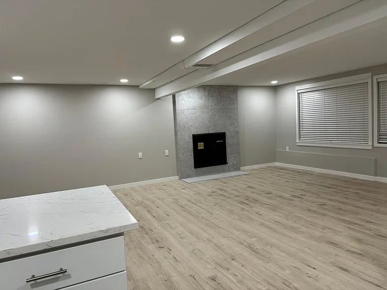 16209 Lake Hills Blvd — Photo 24