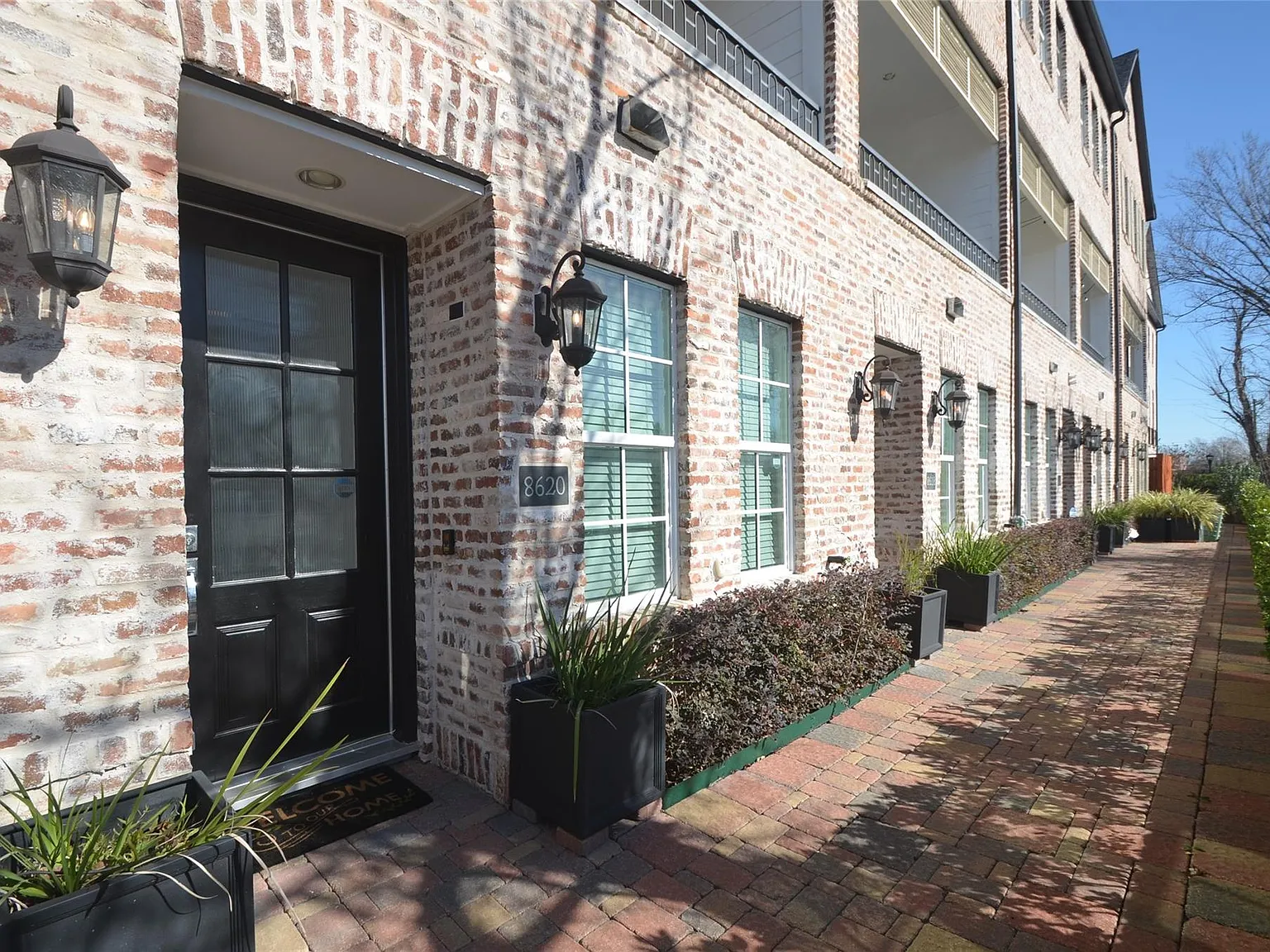 2 bed, 2.5 bath, 1309 sqft, $2,550 — Photo 2