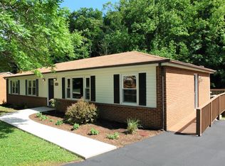 5570 Cynthia Dr, Roanoke, VA 24018