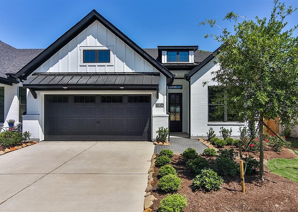 1st image of 11934 Symphony Park Ct
