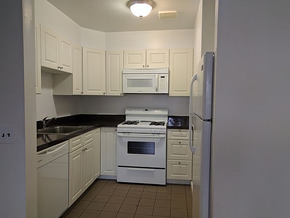 5th image of 5465 Sylvan Ave #3
