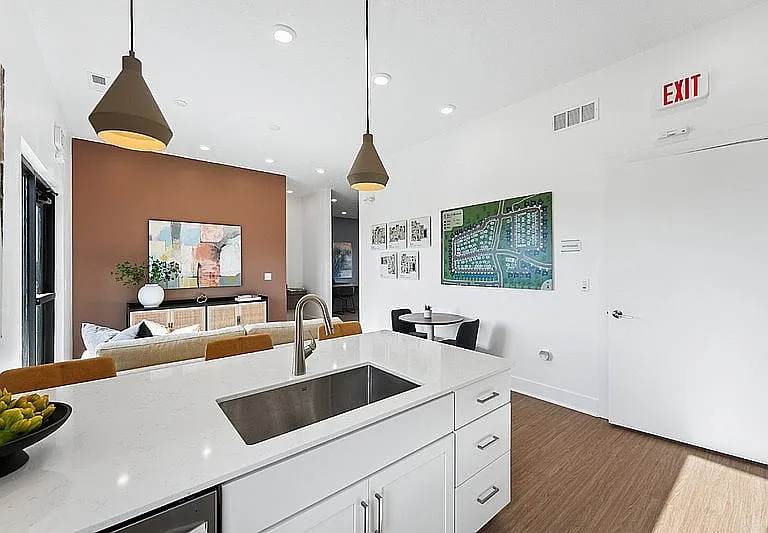 Leasing Office