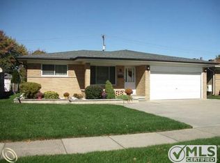 11181 Martin Rd, Warren, MI 48093